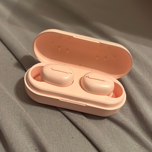 AirPods for 90$. Haven’t been used yet.